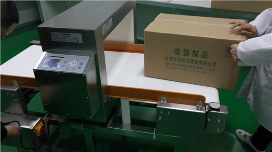 金屬檢測(cè)機(jī)客戶現(xiàn)場(chǎng)1